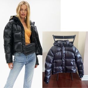 NWOT Aritzia Super Puff Shorty - XS - Hi gloss black